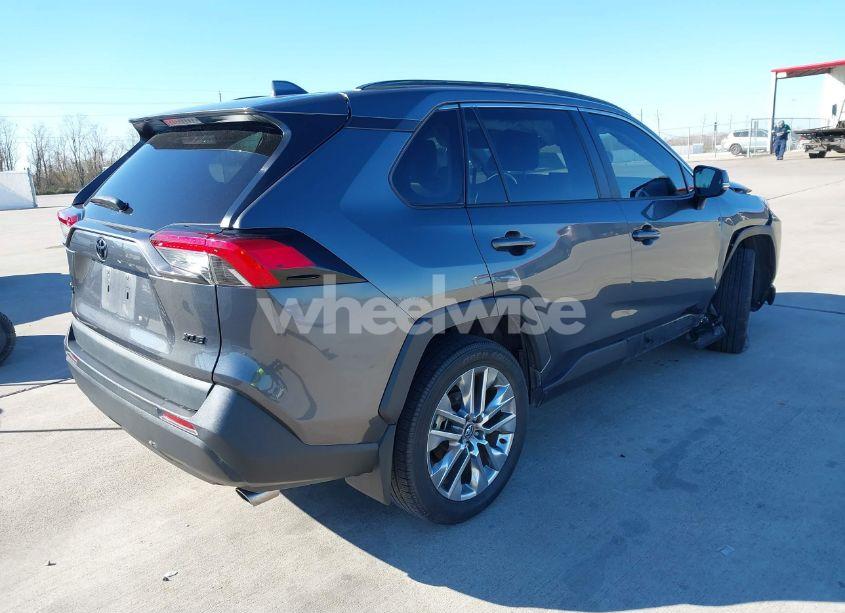 Photo 4 of 2021 Toyota Rav4 XLE PREMIUM (VIN 2T3C1RFVXMC103723)