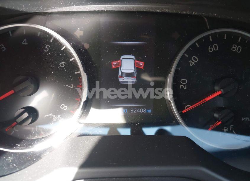 Photo 7 of 2021 Toyota Rav4 XLE PREMIUM (VIN 2T3C1RFVXMC103723)