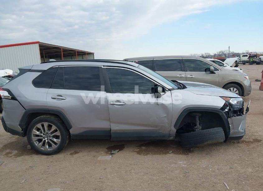 Photo 13 of 2021 Toyota Rav4 XLE PREMIUM (VIN 2T3C1RFVXMC106718)