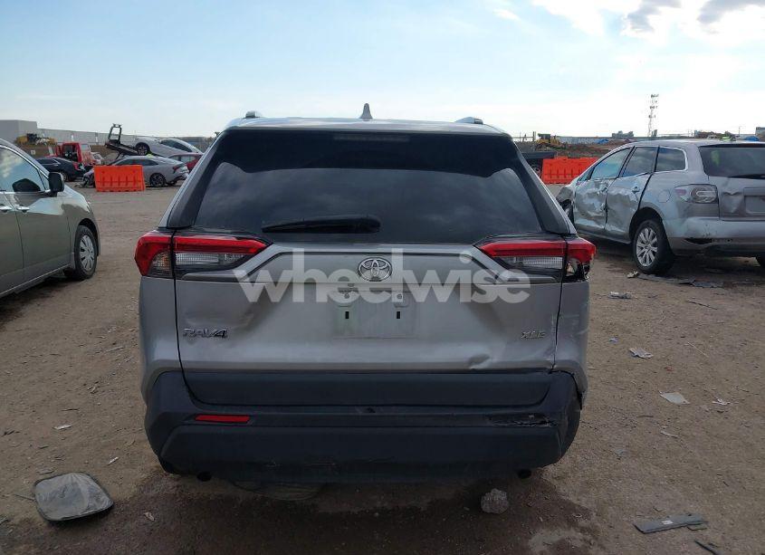 Photo 16 of 2021 Toyota Rav4 XLE PREMIUM (VIN 2T3C1RFVXMC106718)