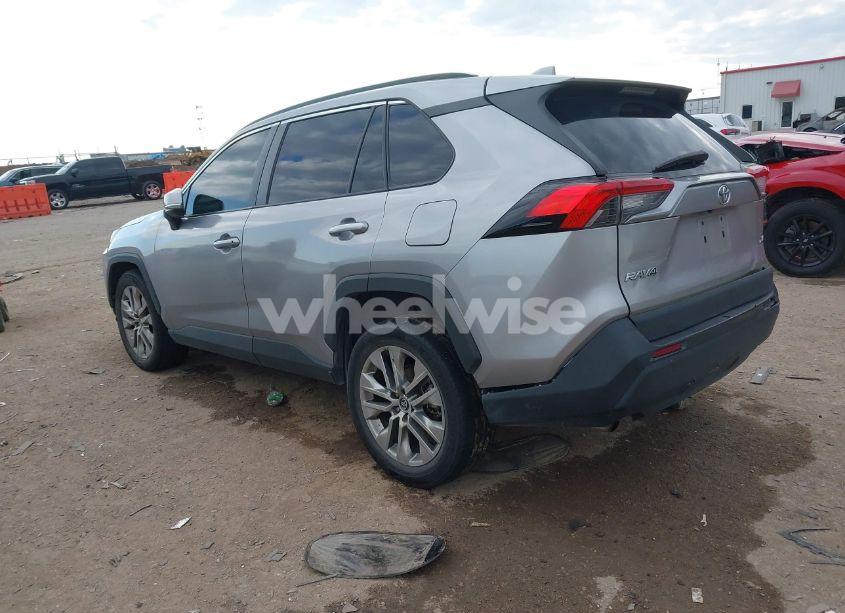 Photo 3 of 2021 Toyota Rav4 XLE PREMIUM (VIN 2T3C1RFVXMC106718)