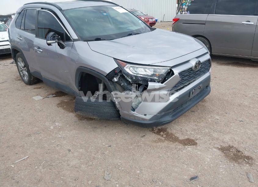 Photo 6 of 2021 Toyota Rav4 XLE PREMIUM (VIN 2T3C1RFVXMC106718)