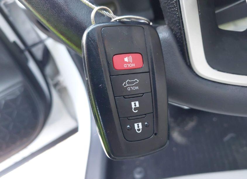 Photo 11 of 2021 Toyota Rav4 XLE PREMIUM (VIN 2T3C1RFVXMW154802)