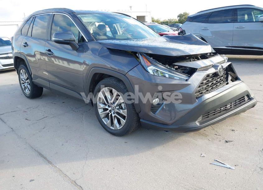 2021 Toyota Rav4 XLE PREMIUM (VIN 2T3C1RFVXMW180428) main photo