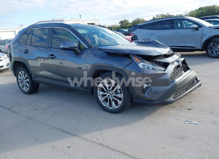 Photo 13 of 2021 Toyota Rav4 XLE PREMIUM (VIN 2T3C1RFVXMW180428)