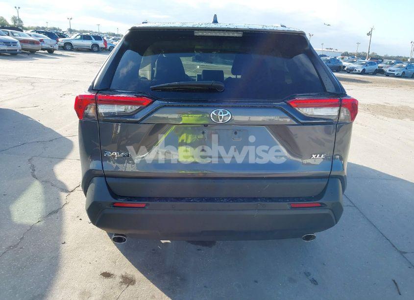 Photo 16 of 2021 Toyota Rav4 XLE PREMIUM (VIN 2T3C1RFVXMW180428)