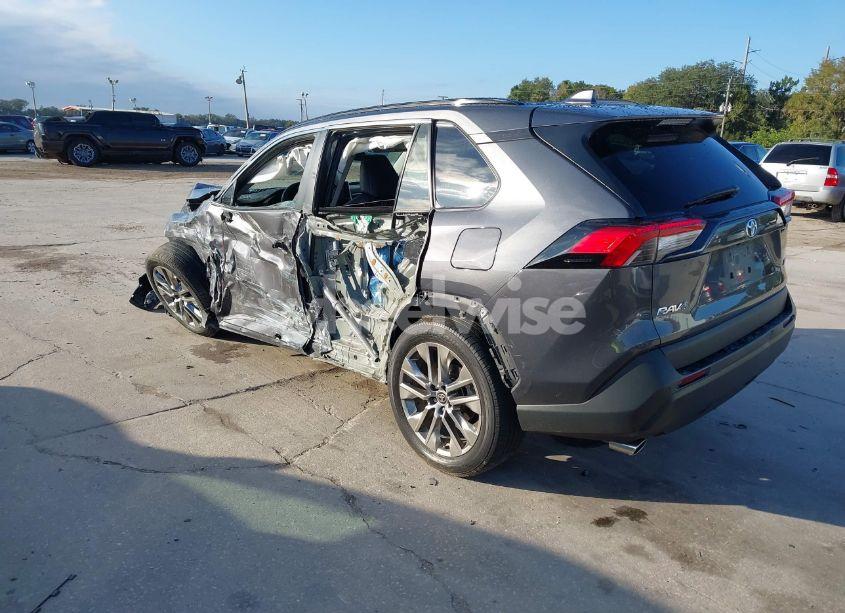 Photo 3 of 2021 Toyota Rav4 XLE PREMIUM (VIN 2T3C1RFVXMW180428)