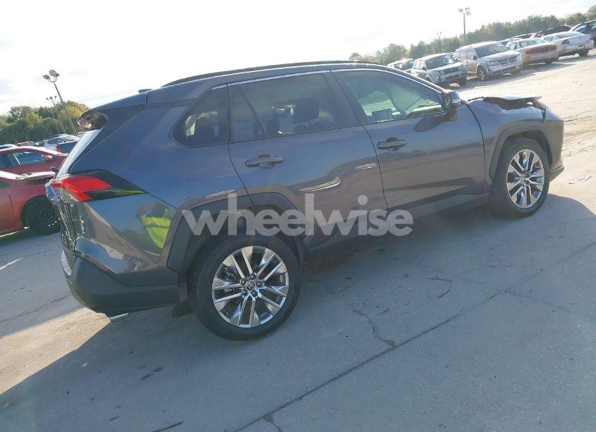 Photo 4 of 2021 Toyota Rav4 XLE PREMIUM (VIN 2T3C1RFVXMW180428)