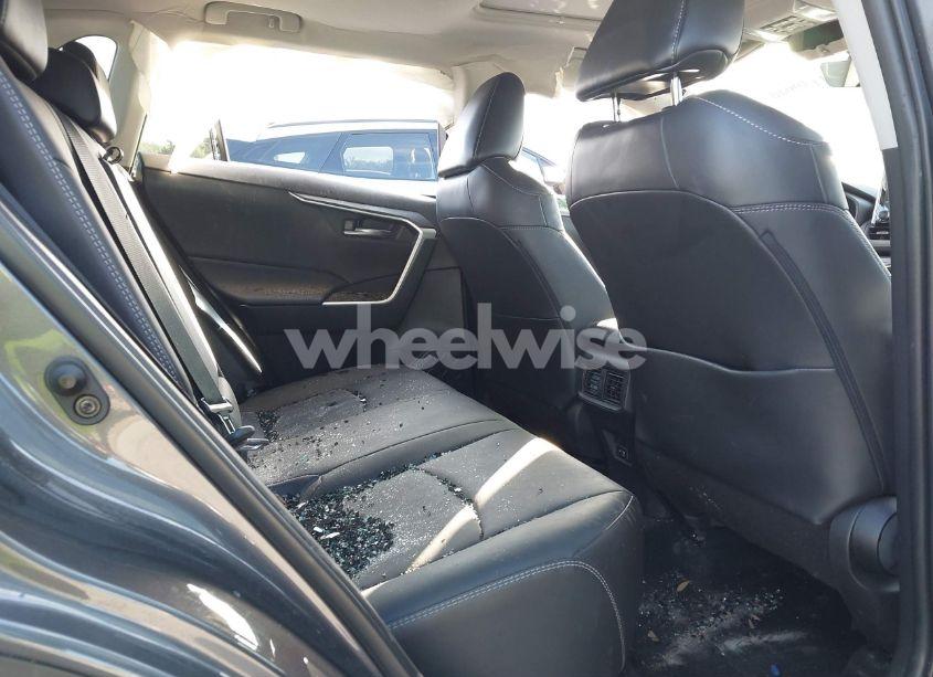 Photo 8 of 2021 Toyota Rav4 XLE PREMIUM (VIN 2T3C1RFVXMW180428)