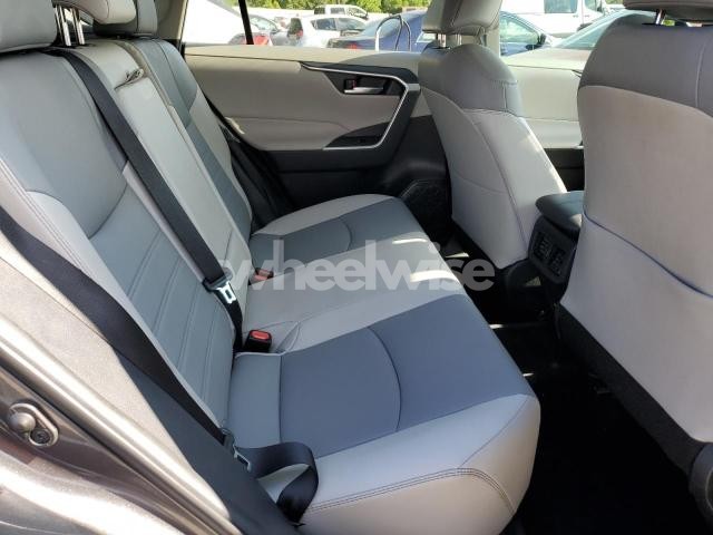 Photo 11 of 2022 TOYOTA RAV4 XLE PREMIUM (VIN 2T3C1RFVXNC198804)