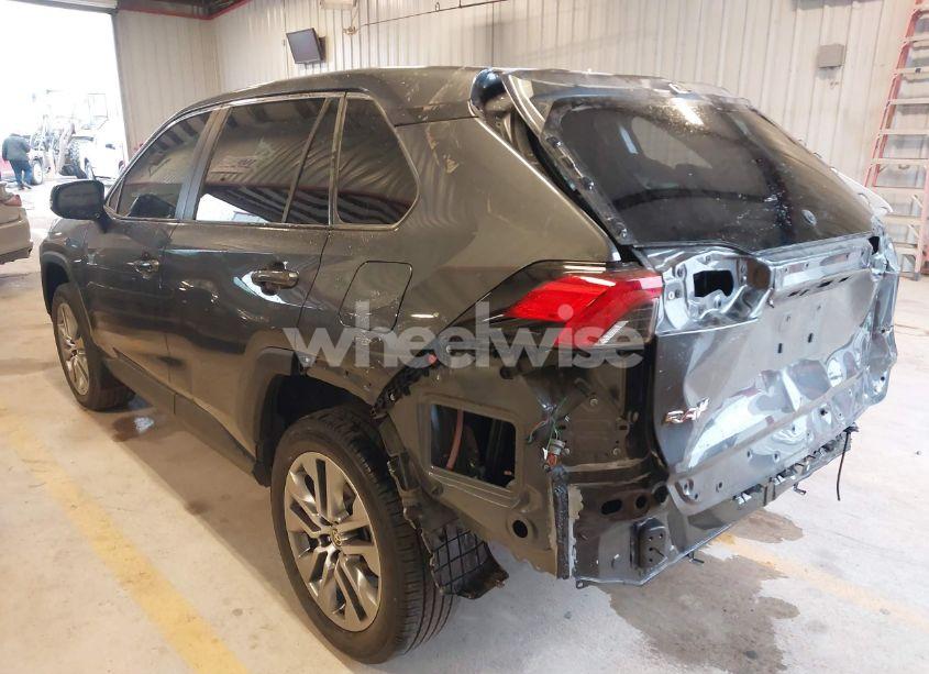 Photo 3 of 2023 Toyota Rav4 XLE PREMIUM (VIN 2T3C1RFVXPC218942)