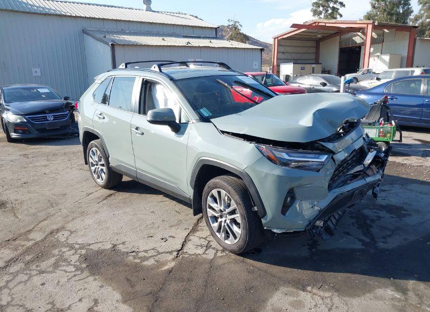 2023 Toyota Rav4 XLE PREMIUM (VIN 2T3C1RFVXPW268092) main photo