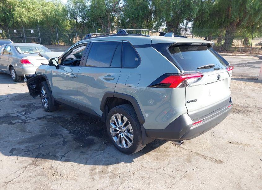 Photo 3 of 2023 Toyota Rav4 XLE PREMIUM (VIN 2T3C1RFVXPW268092)