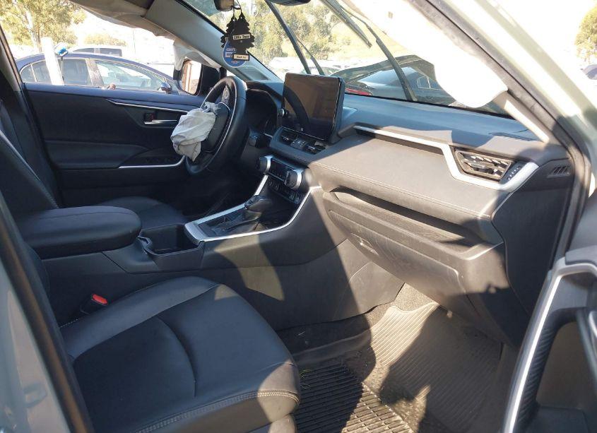 Photo 5 of 2023 Toyota Rav4 XLE PREMIUM (VIN 2T3C1RFVXPW268092)
