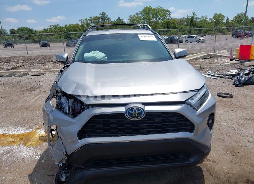 Photo 12 of 2024 Toyota Rav4 XLE PREMIUM (VIN 2T3C1RFVXRC293952)