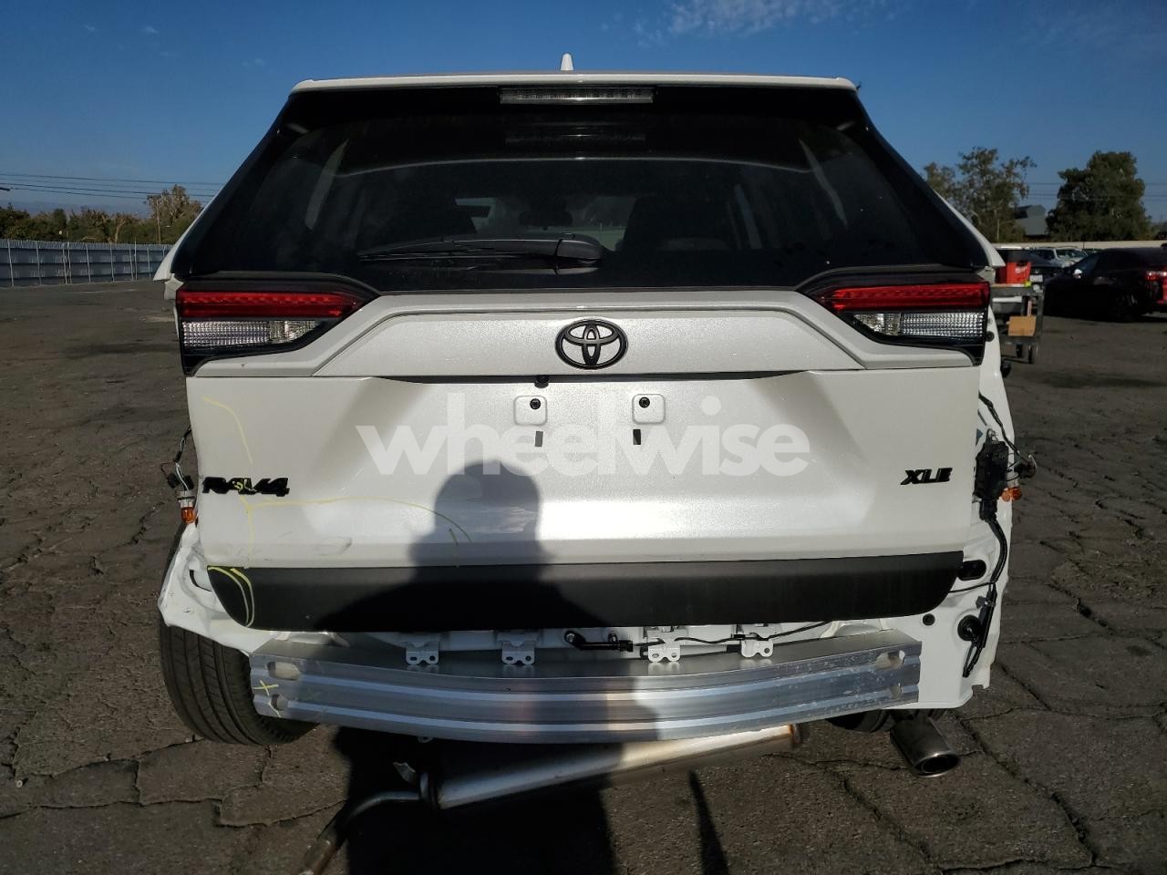 Photo 6 of 2025 TOYOTA RAV4 XLE PREMIUM (VIN 2T3C1RFVXSW417805)