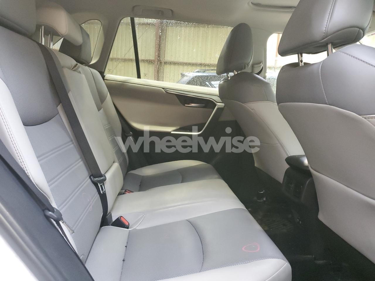 Photo 11 of 2019 TOYOTA RAV4 LIMITED (VIN 2T3D1RFV2KW038088)