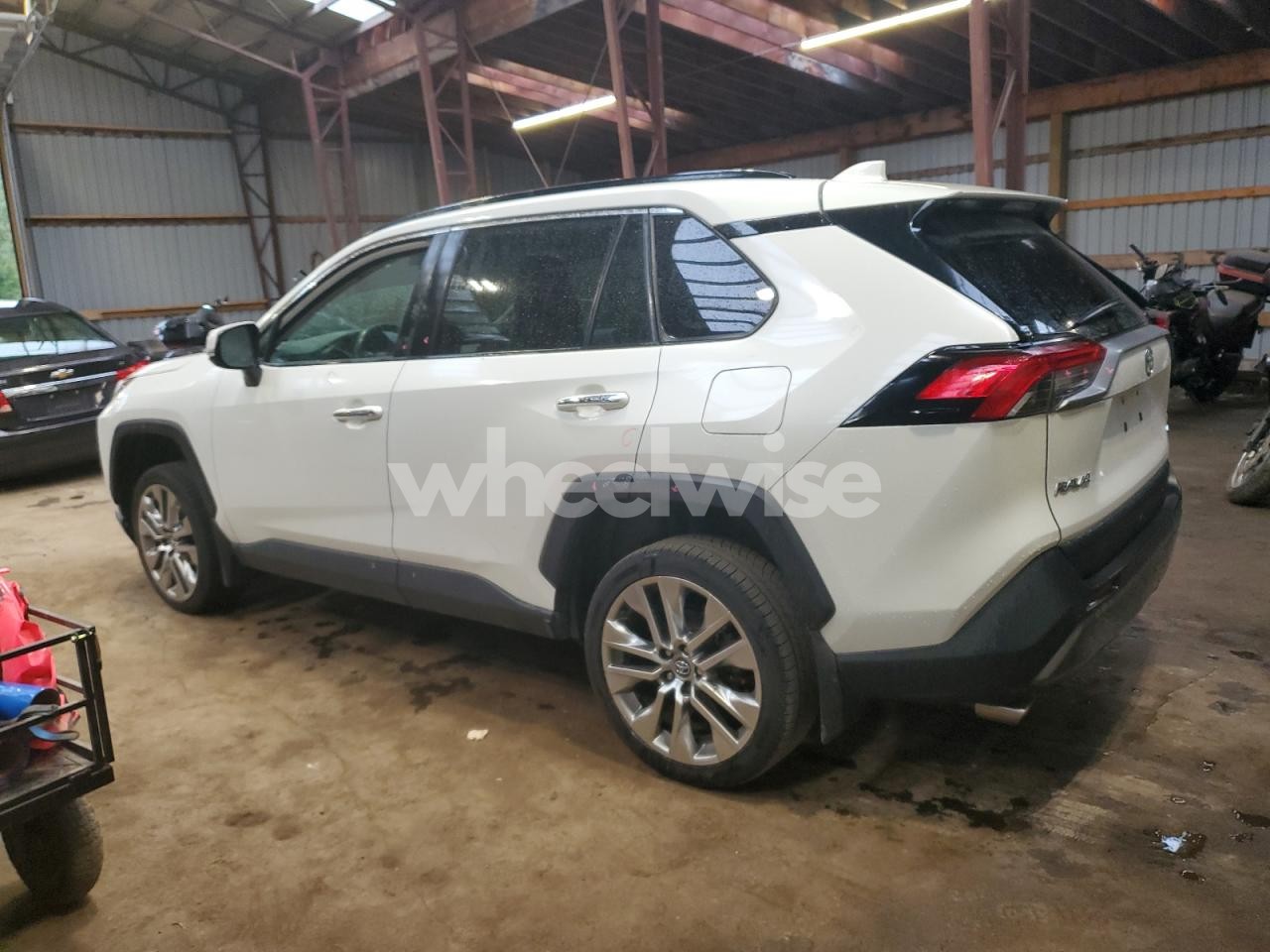 Photo 2 of 2019 TOYOTA RAV4 LIMITED (VIN 2T3D1RFV2KW038088)