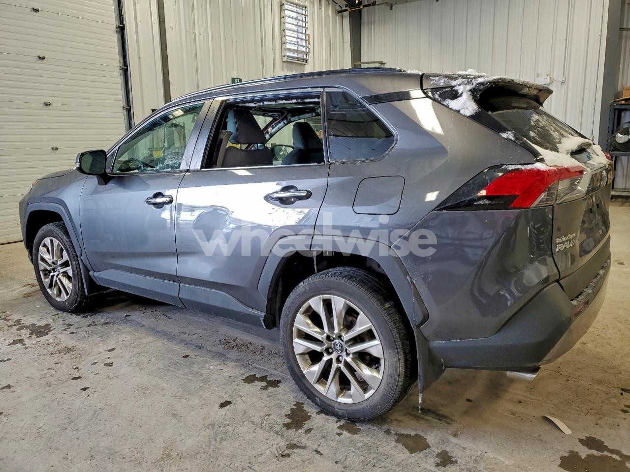 Photo 2 of 2019 TOYOTA RAV4 LIMITED (VIN 2T3D1RFV7KW039849)
