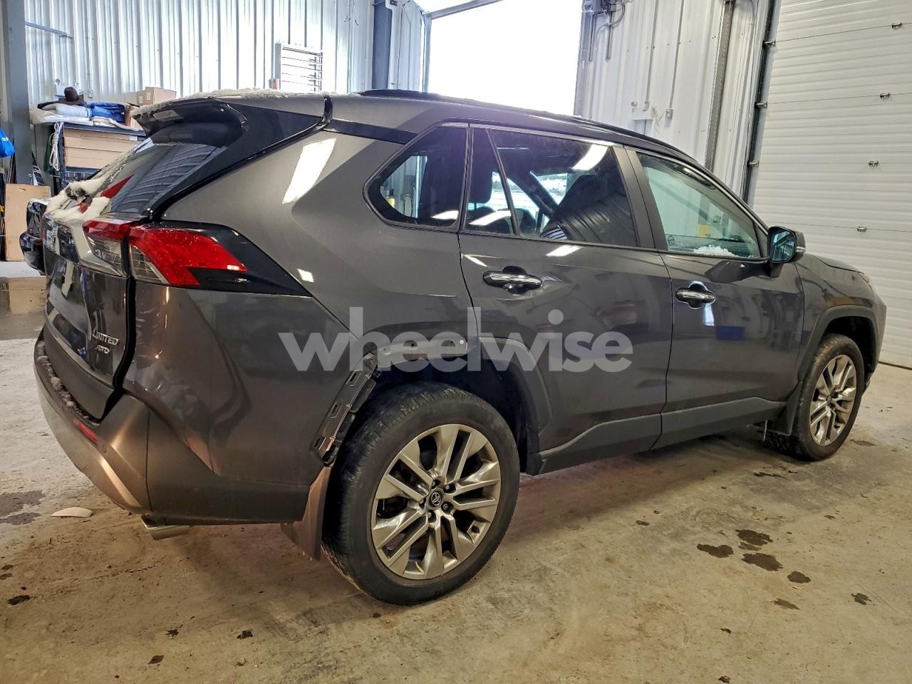 Photo 3 of 2019 TOYOTA RAV4 LIMITED (VIN 2T3D1RFV7KW039849)