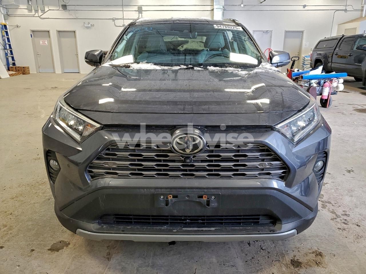 Photo 5 of 2019 TOYOTA RAV4 LIMITED (VIN 2T3D1RFV7KW039849)