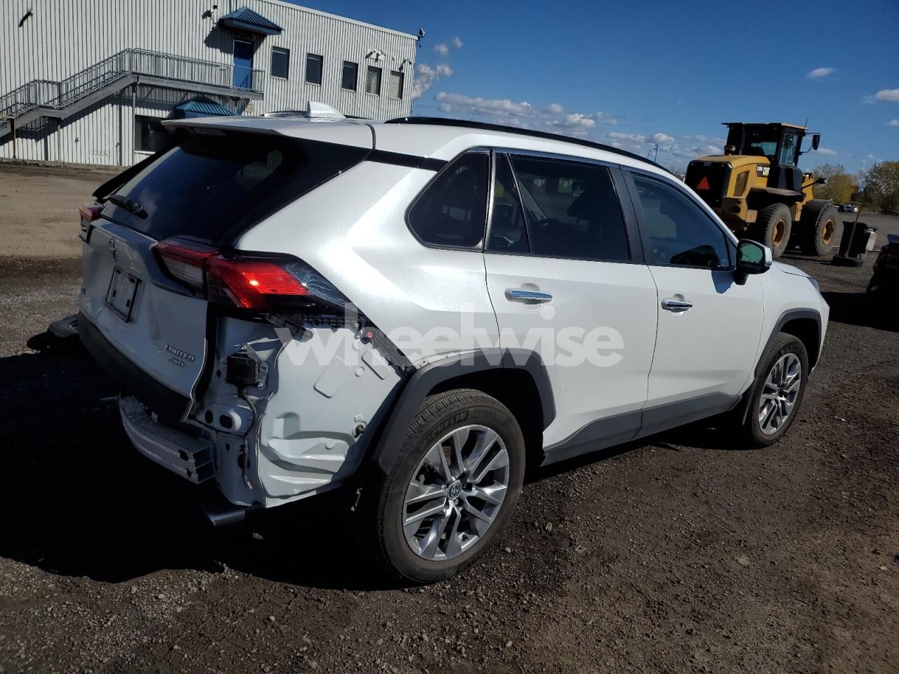 Photo 3 of 2023 TOYOTA RAV4 LIMITED (VIN 2T3D1RFV7PW377307)