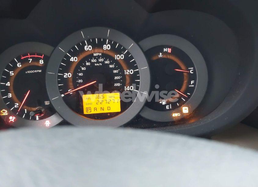 Photo 7 of 2010 Toyota Rav4 LIMITED (VIN 2T3DF4DV2AW025752)