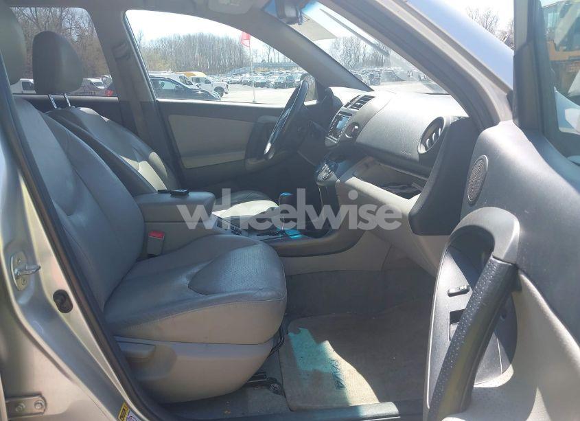 Photo 5 of 2010 Toyota Rav4 LIMITED (VIN 2T3DF4DV5AW070569)