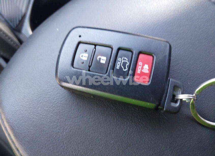 Photo 11 of 2015 Toyota Rav4 LIMITED (VIN 2T3DFREV0FW273680)