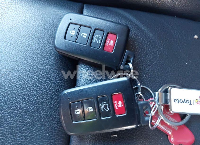 Photo 11 of 2016 Toyota Rav4 LIMITED (VIN 2T3DFREV0GW514011)