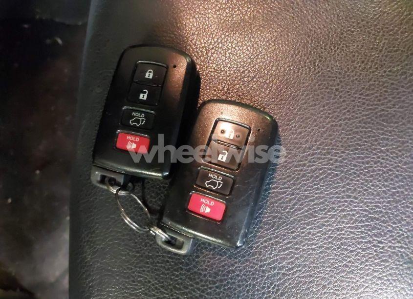 Photo 11 of 2015 Toyota Rav4 LIMITED (VIN 2T3DFREV1FW277625)