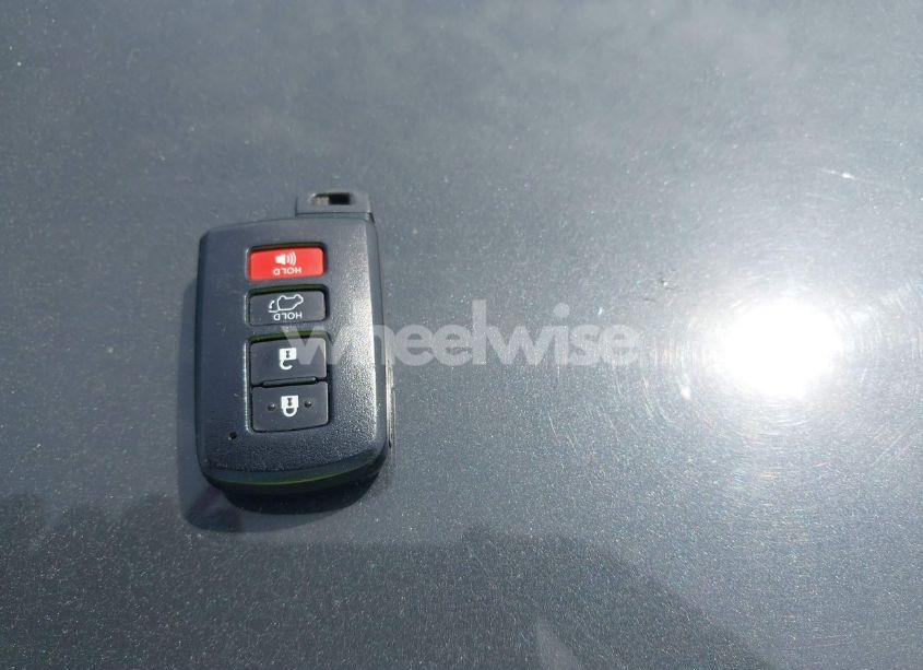 Photo 11 of 2015 Toyota Rav4 LIMITED (VIN 2T3DFREV1FW352937)