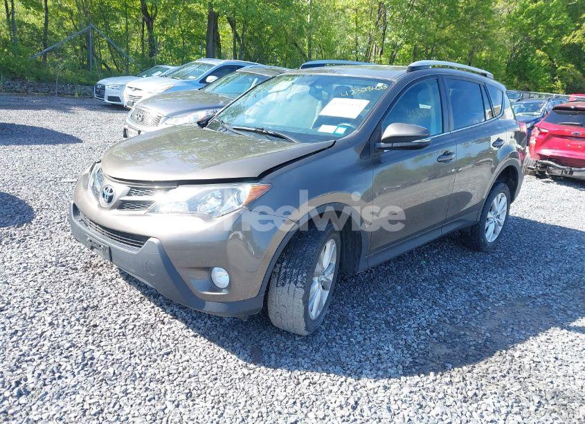 Photo 2 of 2015 Toyota Rav4 LIMITED (VIN 2T3DFREV1FW352937)