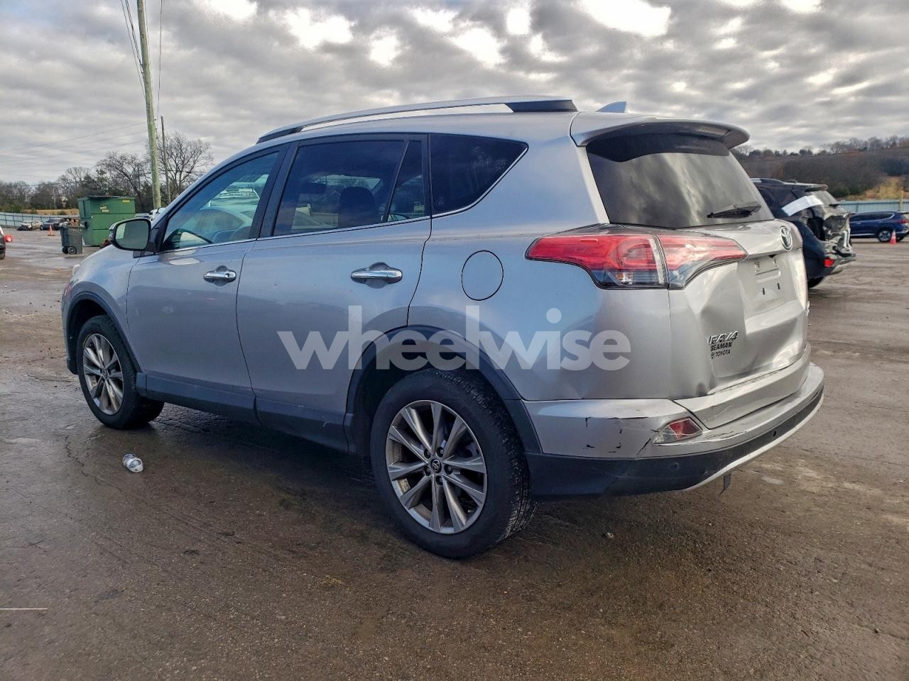 Photo 2 of 2016 TOYOTA RAV4 LIMITED (VIN 2T3DFREV1GW457219)