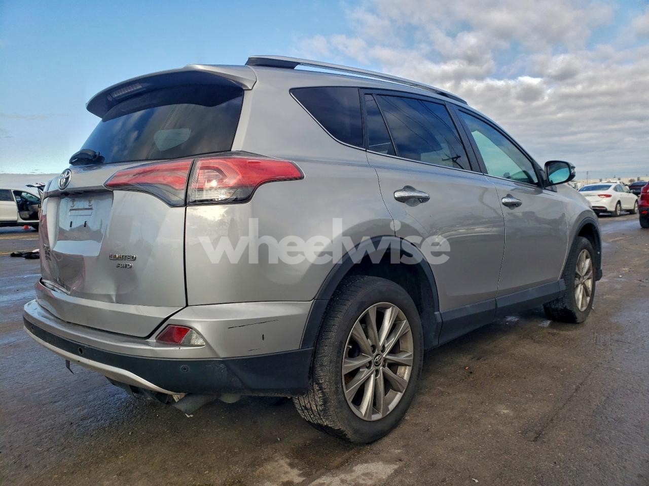 Photo 3 of 2016 TOYOTA RAV4 LIMITED (VIN 2T3DFREV1GW457219)