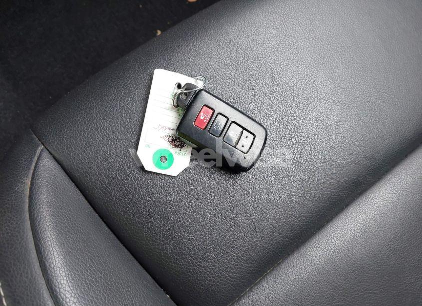 Photo 11 of 2018 Toyota Rav4 PLATINUM (VIN 2T3DFREV1JW764834)