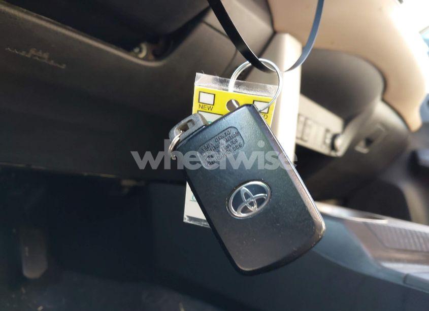 Photo 11 of 2015 Toyota Rav4 LIMITED (VIN 2T3DFREV2FW301771)