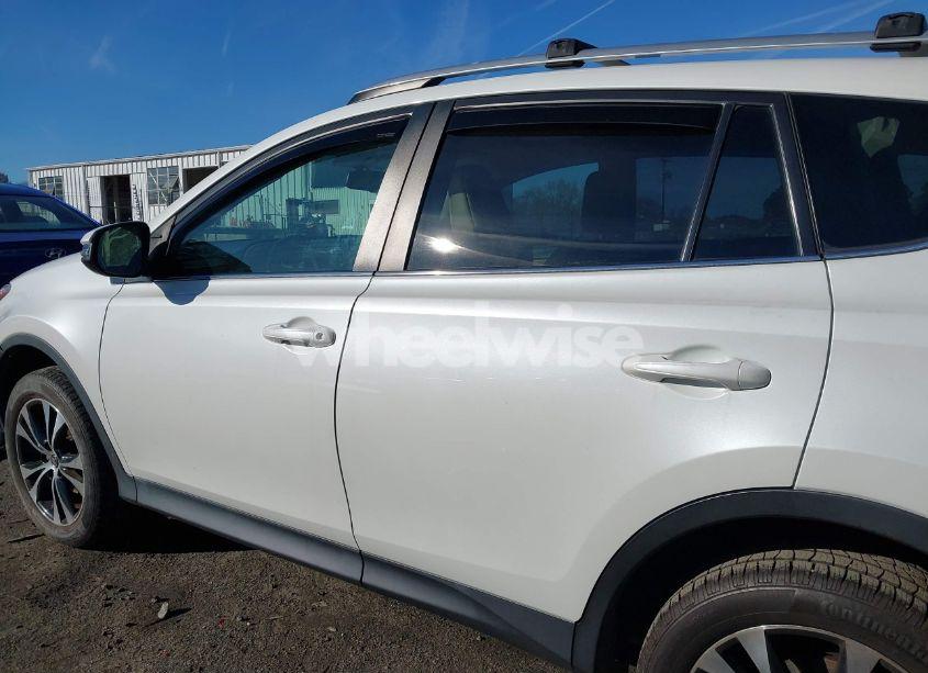 Photo 14 of 2015 Toyota Rav4 LIMITED (VIN 2T3DFREV2FW301771)
