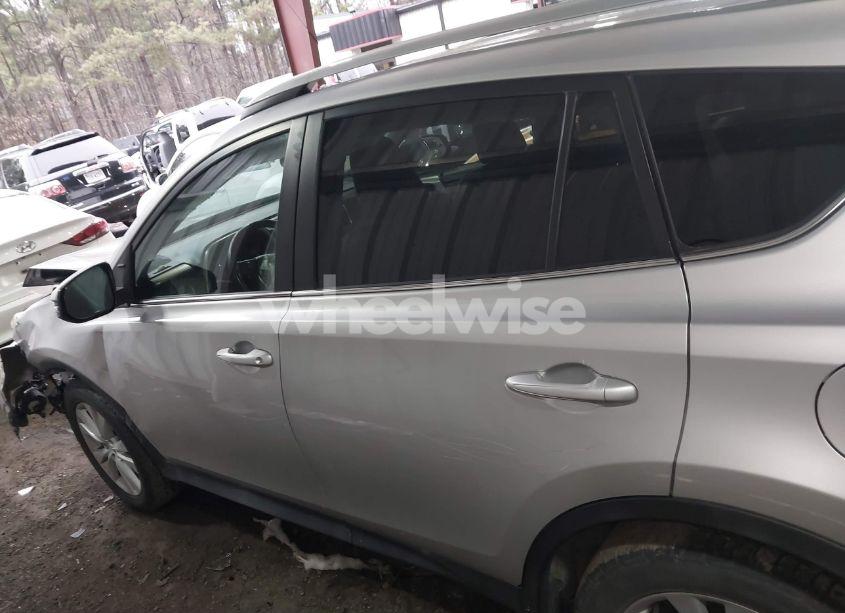 Photo 14 of 2015 Toyota Rav4 LIMITED (VIN 2T3DFREV2FW323544)