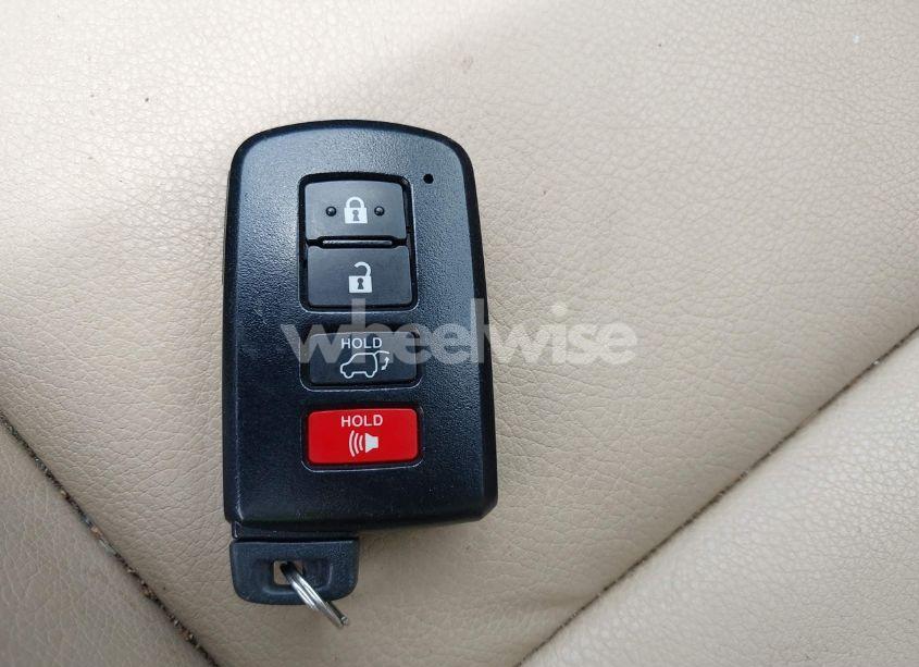 Photo 11 of 2015 Toyota Rav4 LIMITED (VIN 2T3DFREV2FW326458)