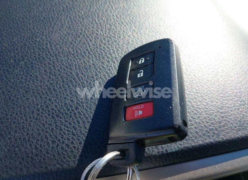 Photo 11 of 2015 Toyota Rav4 LIMITED (VIN 2T3DFREV2FW335743)