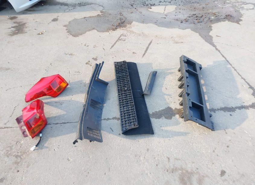 Photo 12 of 2015 Toyota Rav4 LIMITED (VIN 2T3DFREV2FW349755)