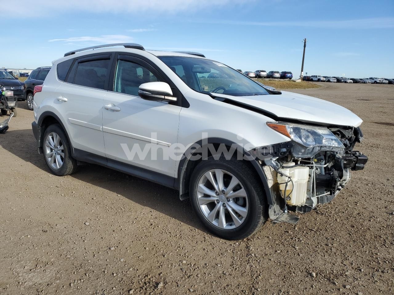 Photo 4 of 2015 TOYOTA RAV4 LIMITED (VIN 2T3DFREV2FW398972)