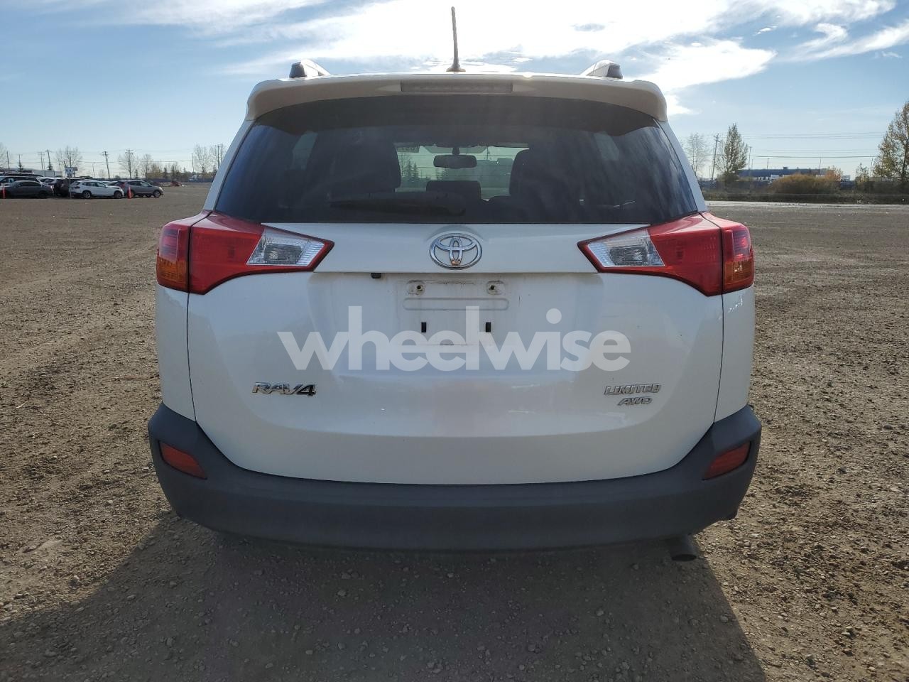 Photo 6 of 2015 TOYOTA RAV4 LIMITED (VIN 2T3DFREV2FW398972)
