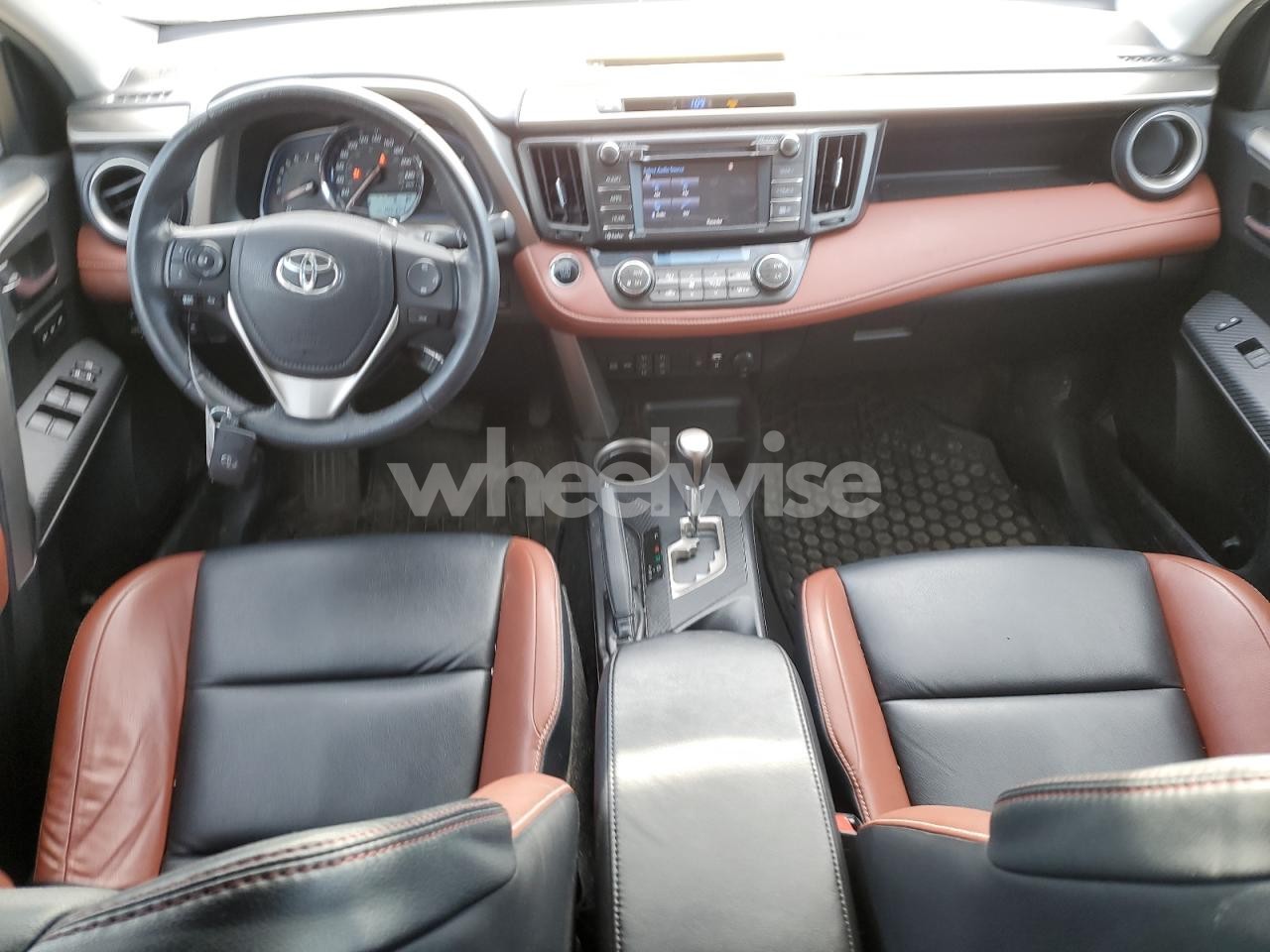 Photo 8 of 2015 TOYOTA RAV4 LIMITED (VIN 2T3DFREV2FW398972)