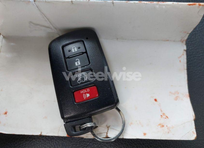 Photo 11 of 2016 Toyota Rav4 LIMITED (VIN 2T3DFREV2GW459786)