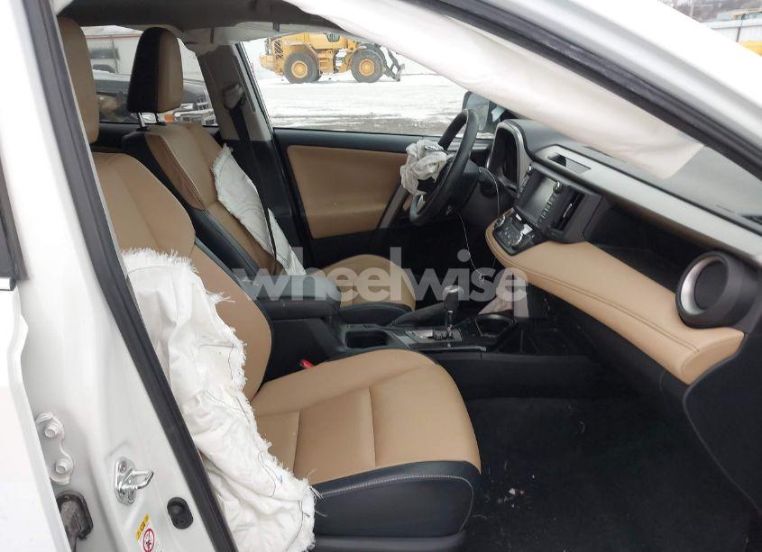 Photo 5 of 2016 Toyota Rav4 LIMITED (VIN 2T3DFREV2GW490598)