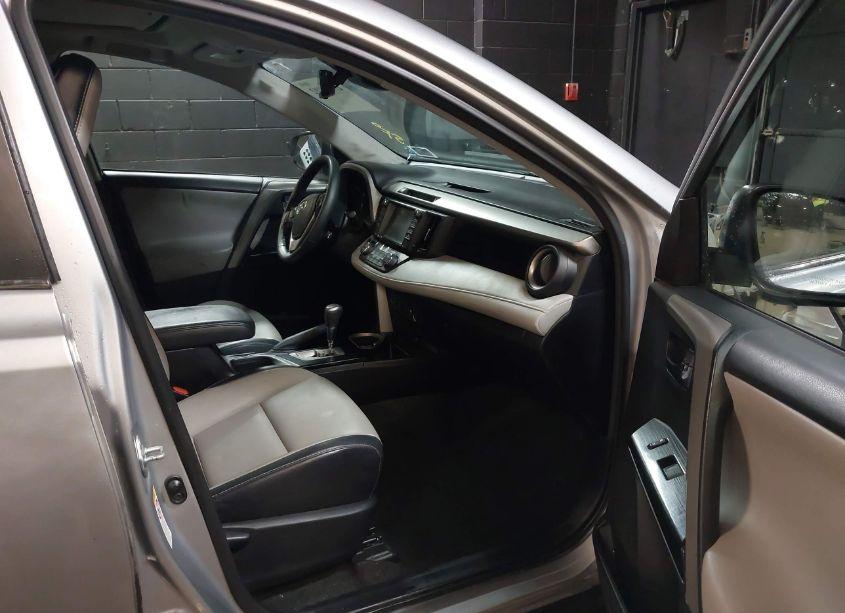 Photo 5 of 2016 Toyota Rav4 LIMITED (VIN 2T3DFREV2GW490925)