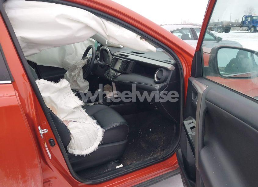 Photo 5 of 2016 Toyota Rav4 N/A (VIN 2T3DFREV3GW525990)