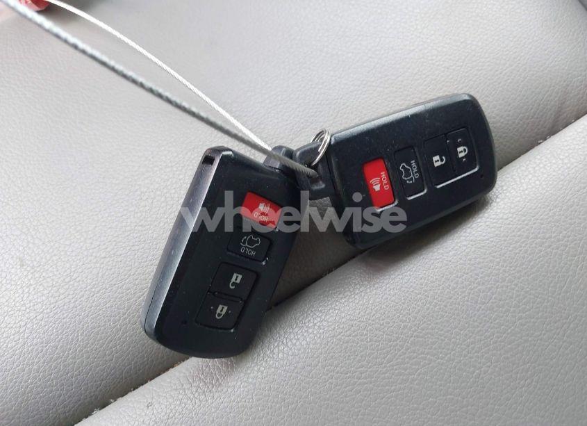 Photo 11 of 2016 Toyota Rav4 LIMITED (VIN 2T3DFREV3GW537962)